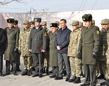 “Cahan Holdinq” KŞİ tərəfindən əsgərlərə bayram sovqatı verilmişdir.
